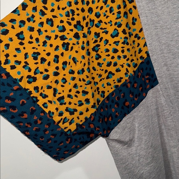 Plush Boutique blouse dolman sleeve handkerchief short sleeve leopard large soft - Picture 3 of 5